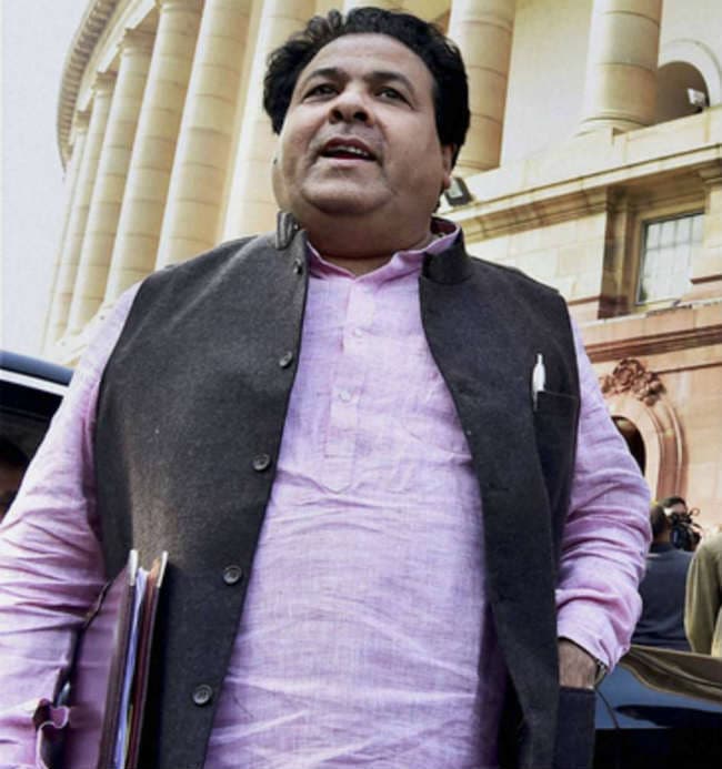 आईपीएल में कंडोम के लोगो पर राजीव शुक्ला ने कहा, इस बारे में आईपीएल में कोई नियम नहीं