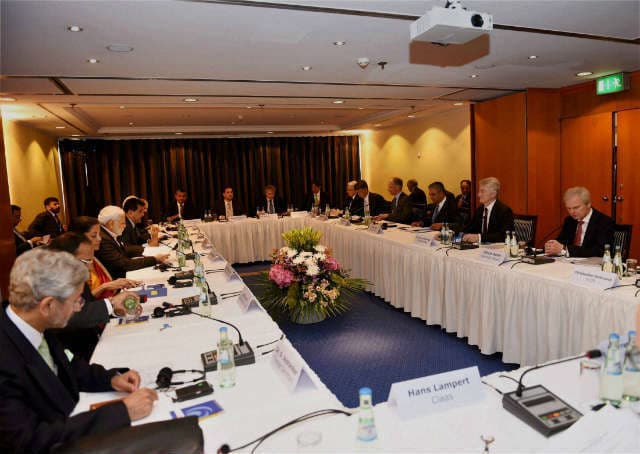 मोदी जर्मनी के शीर्ष उद्यमियों से मिले, कारोबार आसान बनाने का दिया भरोसा