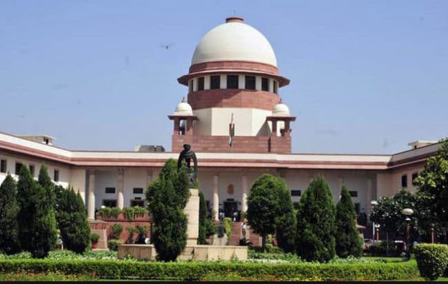 अविवाहित जोड़े लंबे समय से रह रहें हो तो विवाहित माने जायेंगे : सुप्रीम कोर्ट