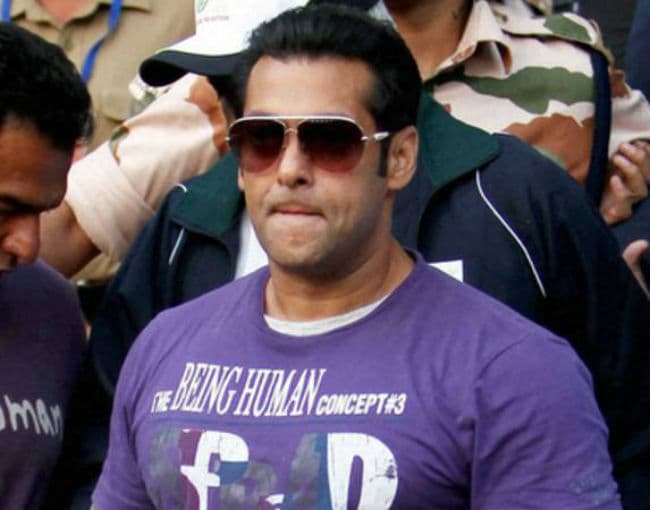 HIT & RUN : अभियोजन पक्ष का दावा - सलमान ही ड्राइव कर रहे थे कार