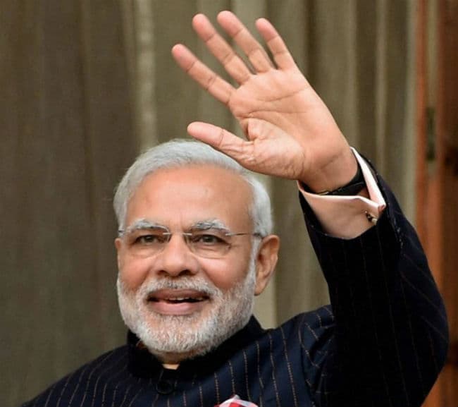 बर्लिन पहुंचे नरेंद्र मोदी,राजकीय सम्मान के साथ हुआ स्वागत,चांसलर आंगेला मार्केल से होगी वार्ता