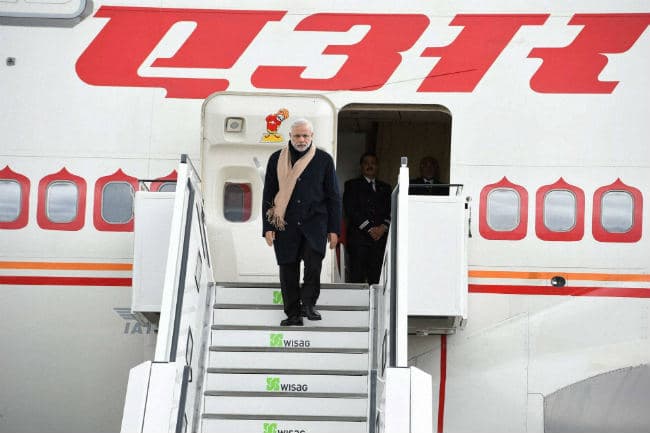 बर्लिन में प्रधानमंत्री नरेंद्र मोदी का विमान खराब, एयरइंडिया ने भेजा स्‍टैंडबाई जंबो विमान