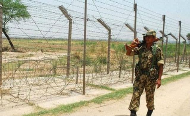 पाकिस्तानी रेंजर्स ने भारतीय सीमा पर फायरिंग की, भारत ने दिया मुंहतोड जवाब