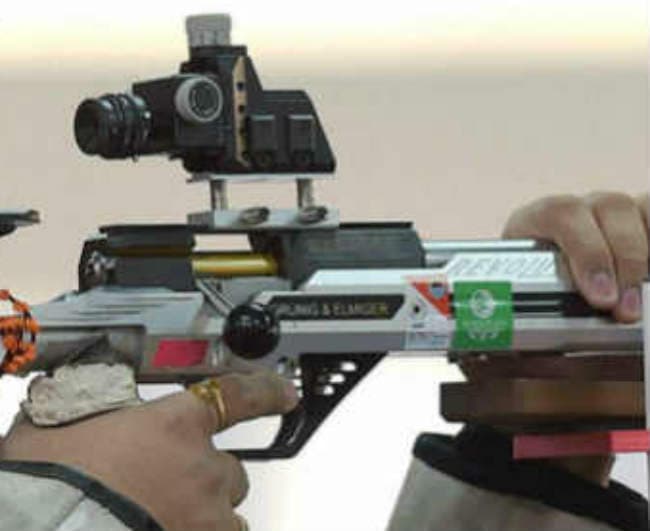 भारतीय निशानेबाजों को बैंकाक में विमान पर चढने से रोका गया