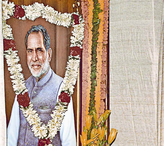 पूर्व प्रधानमंत्री चंद्रशेखर पर पढिए वरिष्ठ पत्रकार रामबहादुर राय व अन्य शख्सियत का विशेष आलेख...