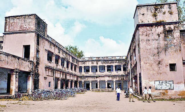 स्कूल-कॉलेजों की सुरक्षा का प्रश्न हाशिये पर क्यों?