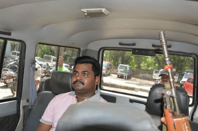 झारखंड में 1800 करोड रुपये की ठगी करने वाले कमल कुमार सिंह को असम में पुलिस ने किया गिरफ्तार