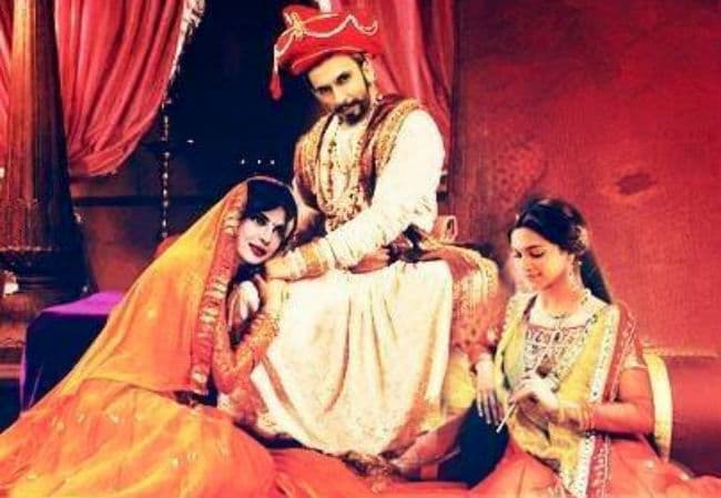 प्रियंका-दीपिका की जोड़ी दिलायेगी ”डोला रे…” की याद