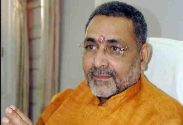 प्रधानमंत्री से न कोई मुलाकात हुई न ही वह उनके सामने रोएः गिरिराज