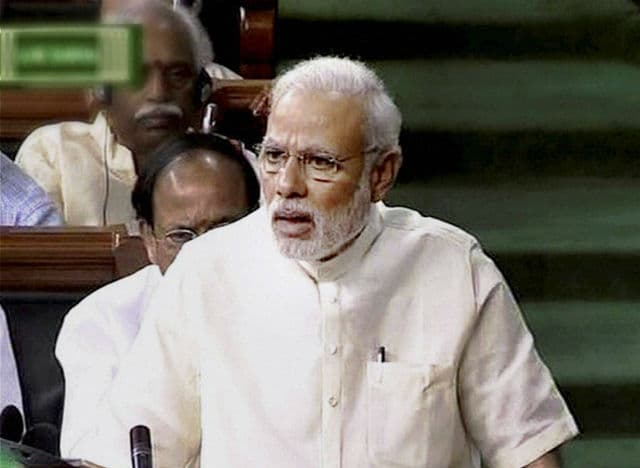 पीएम बोले किसानों को असहाय नहीं छोडेंगे, गृहमंत्री ने कहा घटना के समय लोग हंस रहे थे