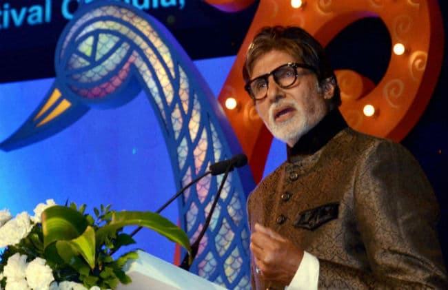 नेपाल के भूकंप ने अमिताभ बच्चन को दिलाई फिल्म ''महान'' की याद