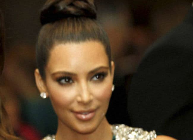 वाह! किम कारदाशियां की बेटी नार्थ भी लेती हैं ''सेल्फी''