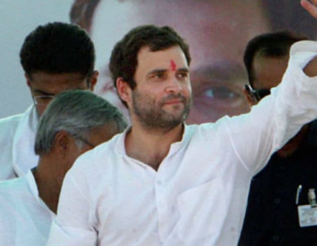 पंजाब के किसानों से मिलने जनरल बॉगी पर सवार होकर राहुल गांधी हुए पंजाब रवाना