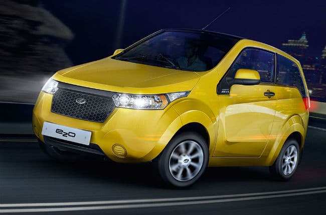 महिंद्रा ने इलेक्ट्रिक कार E2O की कीमत 92,000 रुपये घटाई