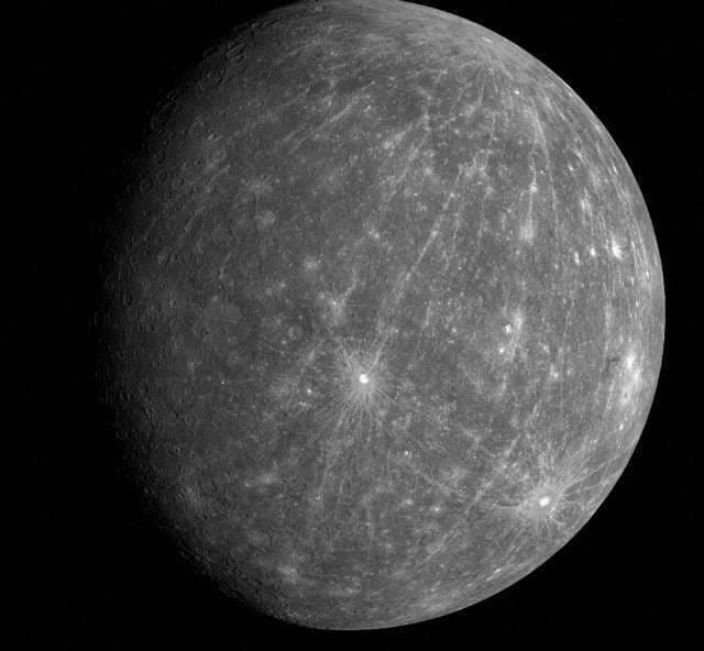 रुसी अंतरिक्षयान हुआ नियंत्रण से बाहर, गिर रहा है वापस पृथ्वी की ओर