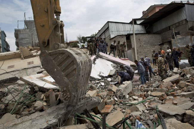 भूकंप से टूट गयी नेपाल की अर्थव्यवस्था, उबरने में लगेंगे कई साल