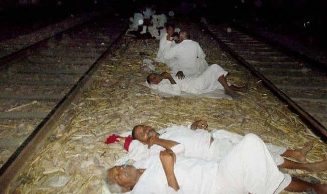 रेलवे परिचालन पर पड़ा गुर्जर आंदोलन का असर, परिवर्तित मार्ग से चलायी जा रही पश्चिम-मध्य और उत्तर-पश्चिम रेलवे की कई ट्रेनें