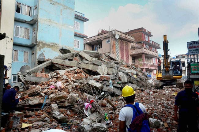 नेपाल भूकंप : मलबे से 120 घंटे बाद बचाया गया किशोर