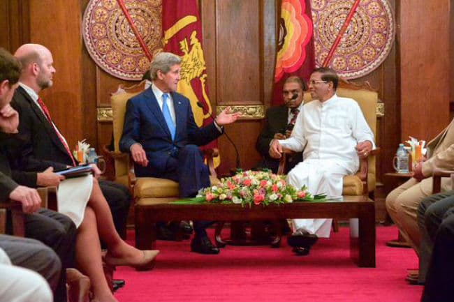 केरी ने श्रीलंका को चेताया