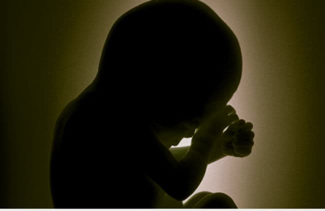 बेटी से जबरन बच्चा पैदा करा कर बेचा जा रहा है