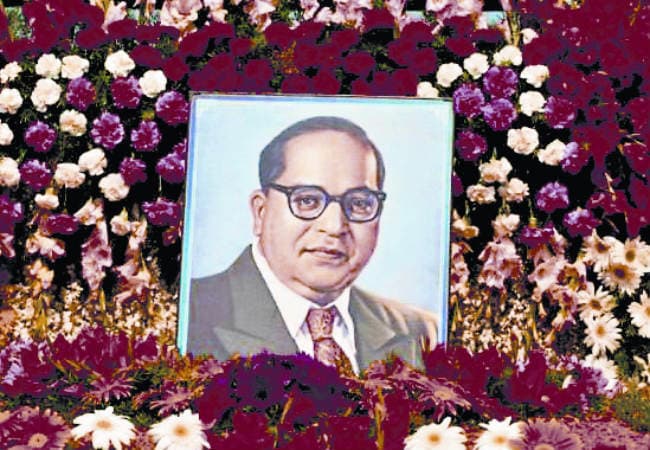 राजनीतिक बिसात पर आंबेडकर