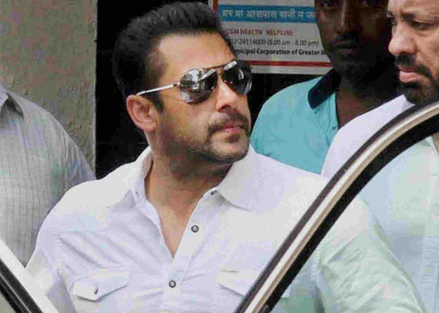 हिट एंड रन मामला : मुआवजा नहीं बेटे के लिए नौकरी चाहिए...