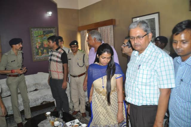 गया के प्रसिद्ध डॉक्टर दंपती को अपराधियों ने लखनऊ में किया मुक्त, 9 अपराधी गिरफ्तार