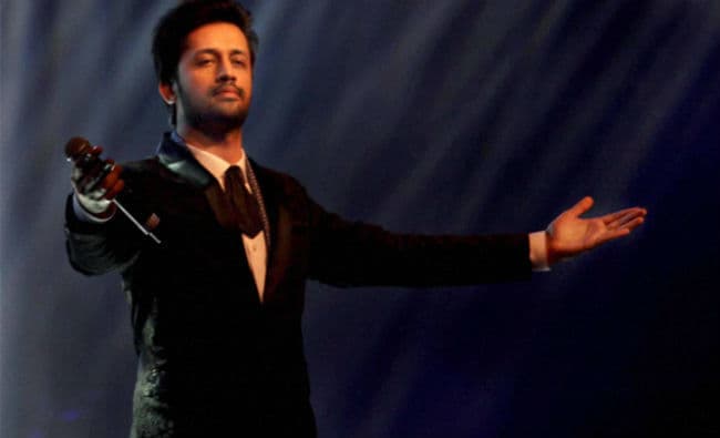 पाकिस्‍तानी सिंगर आतिफ असलम बॉलीवुड फिल्‍म में आयेंगे नजर