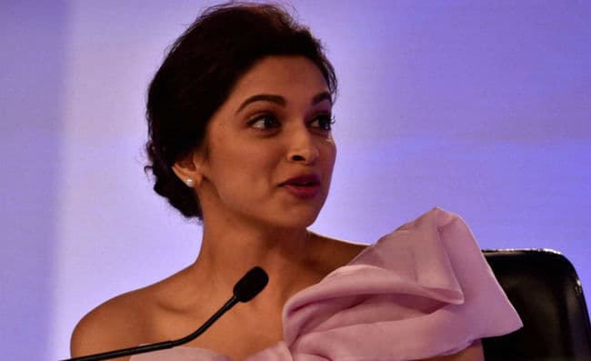 मुझे लगता था कि इरफान मुझे पसंद नहीं करेंगे : दीपिका पादुकोण