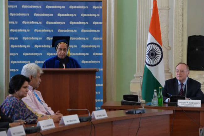 भारत और रुस के पड़ोस से पैदा हो रहा आतंकवाद दोनों देशों के लिए खतरा है : राष्ट्रपति