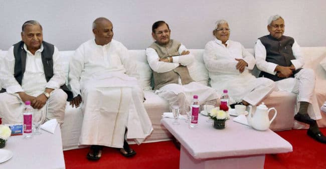 जनता परिवार का विलय बिहार विधानसभा चुनाव से पहले संभव नहीं :  सपा