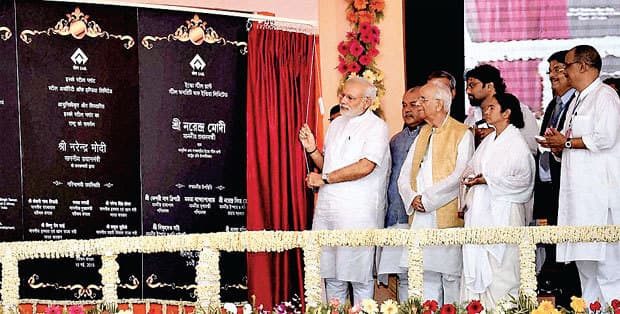 ‘टीम इंडिया’ के निर्माण में मदद करेगा बंगाल: मोदी