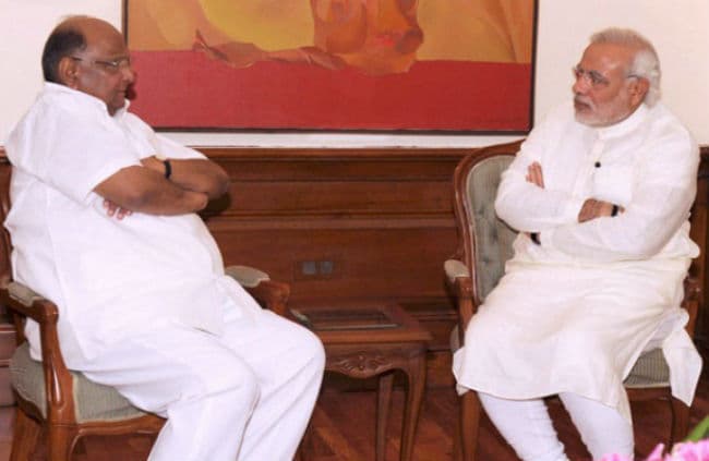 नरेंद्र मोदी से मिले शरद पवार, 10 फीसदी चीनी खरीद का दिया सुझाव