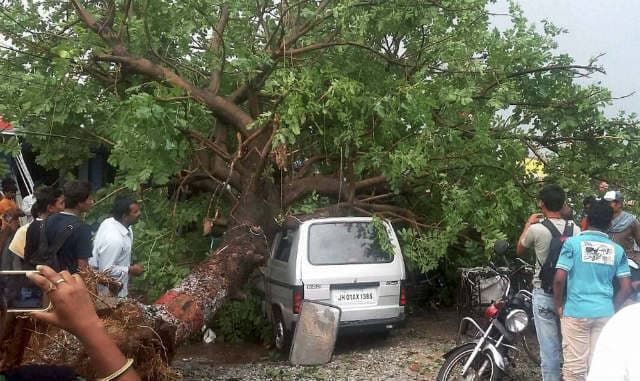 नेपाल में भूकंप से 58 की मौत, बिहार में आंकड़ा 16 के पार