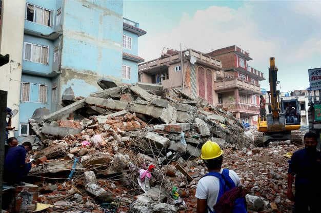 नेपाल में आये ताजा भूकंप से चीन-नेपाल राजमार्ग का संपर्क टूटा