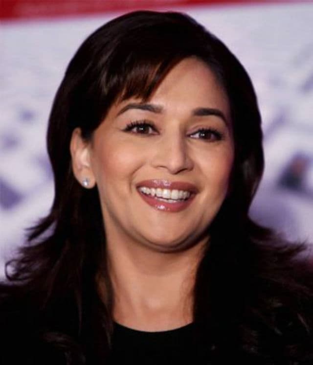 माधुरी दीक्षित : एक ऐसी अभिनेत्री जो चरित्र को भी जीवित कर देती हैं