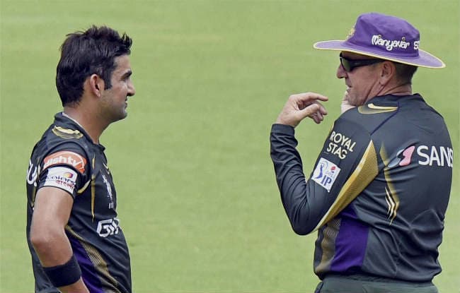 अंपायर के फैसले पर जतायी नाराजगी, तो मिशेल मैक्लीनागन को पड़ी फटकार