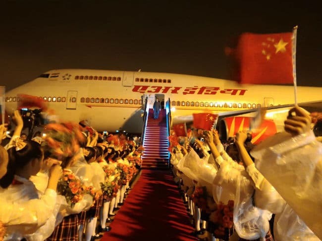 बीजिंग को विदा कर मोदी पहुंचे शंघाई, कल करेंगे भारतीय समुदाय को संबोधित