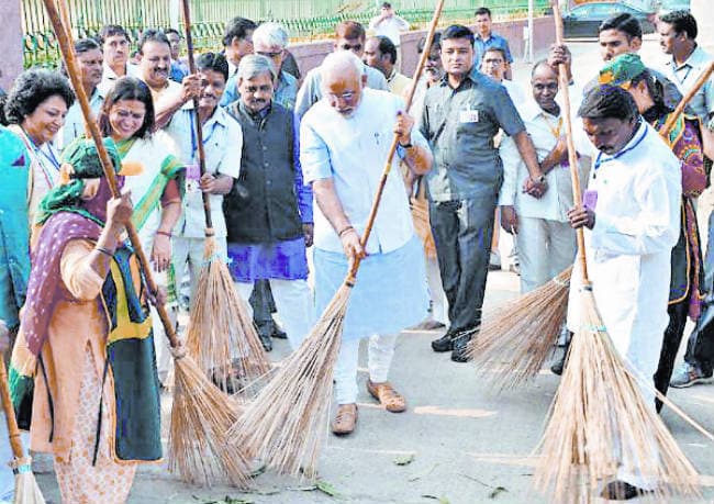 क्या मोदी की नीति ‘दागो और भागो’ है