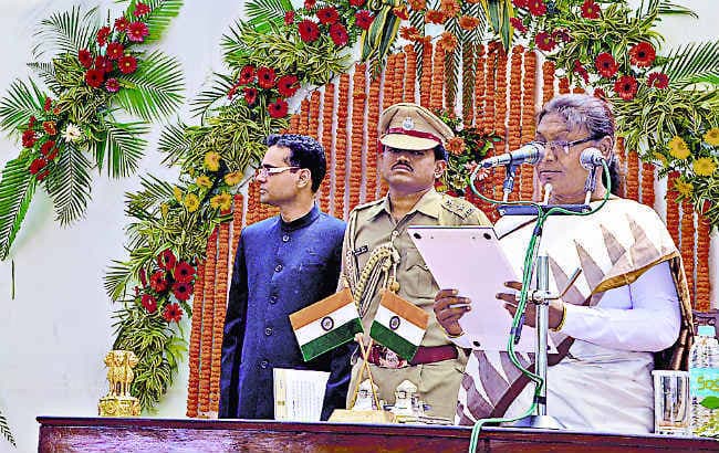 राज्य की पहली महिला गवर्नर बनी द्रौपदी मुरमू