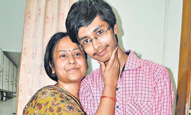 आइएससी व आइसीएसइ के नतीजे घोषित, लड़कियां रहीं आगे 10वीं में पटना का अक्षत स्टेट टॉपर