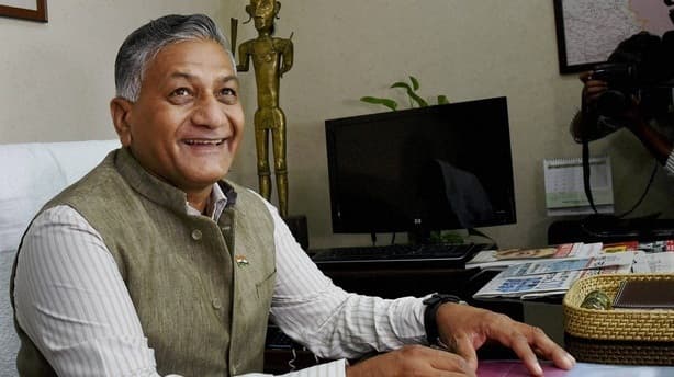 मोदी के विदेश नीति में बदलाव से रिश्ते आगे बढ़ेः वी के सिंह