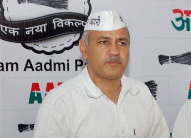 सिसोदिया ने जंग को चुनाव लड़ने की चुनौती दी, केजरीवाल से छीन सकती है ACB