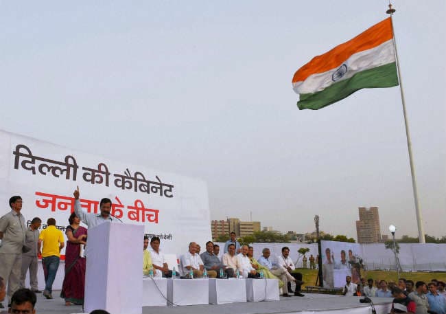 पांच साल में केंद्र से दिल्ली के अधिकार ले लेंगे : केजरीवाल