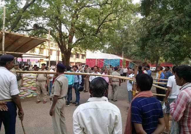 मेयर चुनाव में देवघर में रीता राज विजयी, धनबाद में जीते शेखर अग्रवाल