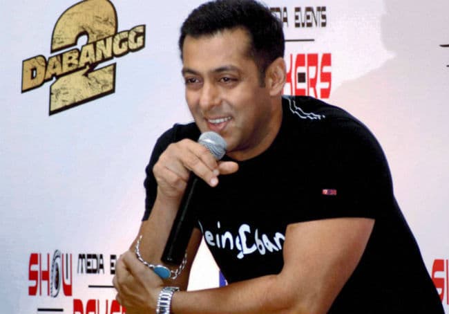 अब सलमान हिंदी और उर्दू में भी करेंगे फैंस को ट्वीट