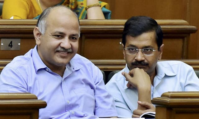 दिल्ली एसीबी के अधिकारों के मामले में अरविंद केजरीवाल सरकार को सुप्रीम कोर्ट का नोटिस
