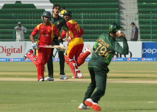 गद्दाफी स्टेडियम के पास आत्मघाती विस्फोट, दो की मौत, निशाने पर थे 20,000 लोग