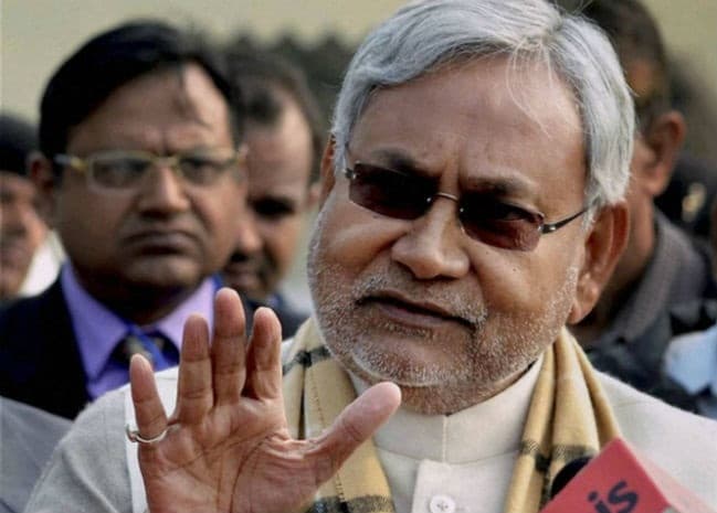 भूमि अधिग्रहण बिल को लेकर जिद कर रही है नरेंद्र मोदी सरकार : नीतीश कुमार