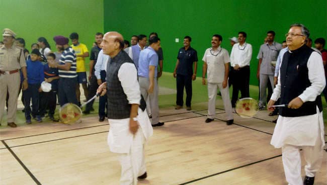 गृह मंत्री राजनाथ सिंह ने कहा, नक्सली विकास में बाधा